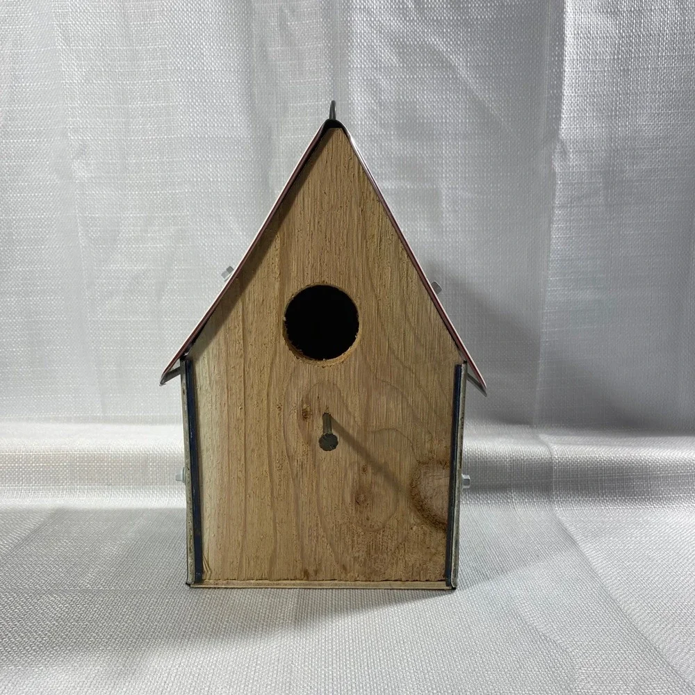 Handmade Vintage Michigan License Plate Birdhouse Cedar Wood Rustic Garden 1969